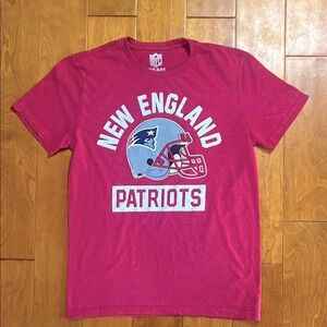 New England Patriots NFL TEAM Apparel T-Shirt Size M Red Super Bowl